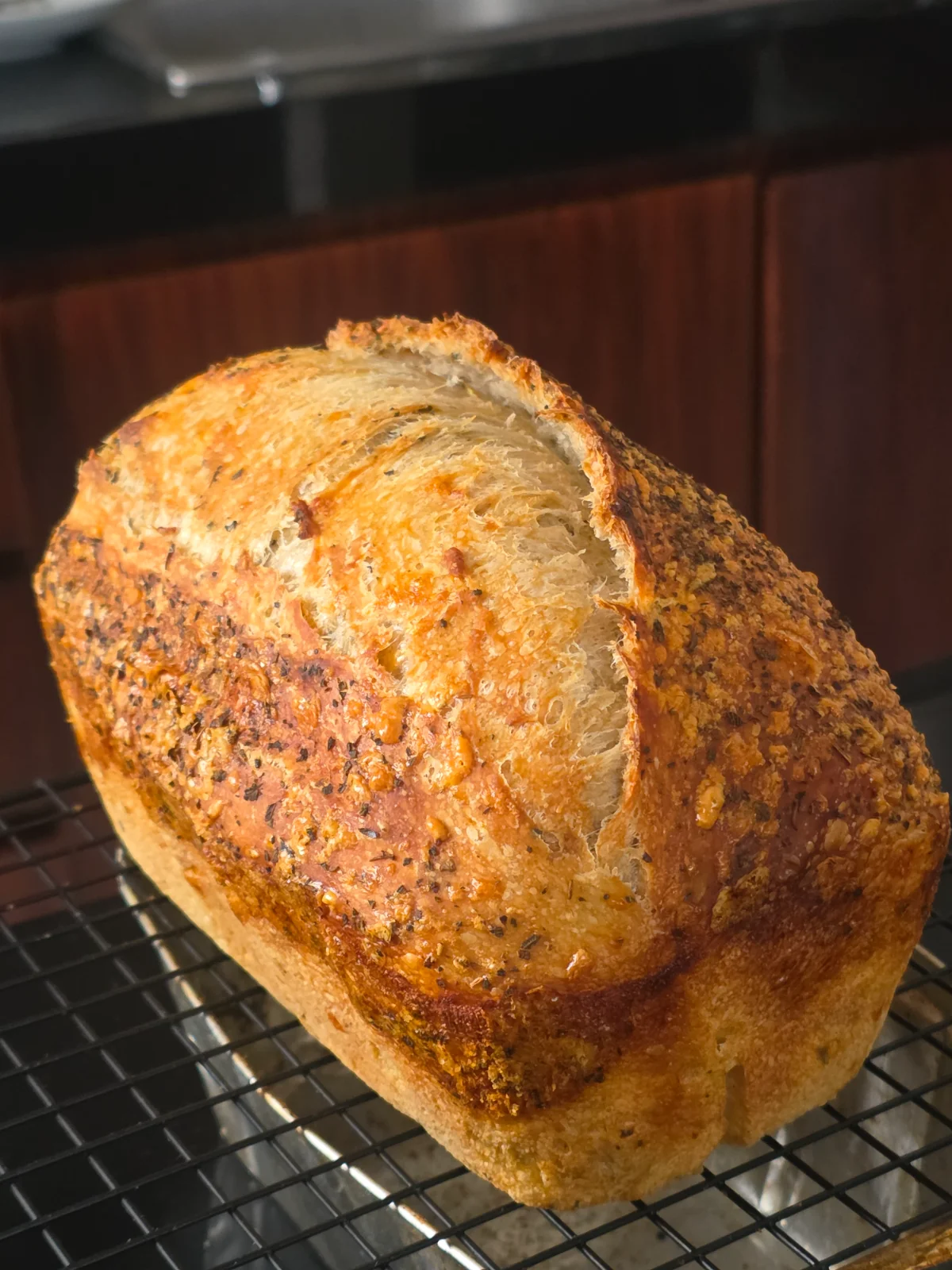Hogaza de orégano y parmesano