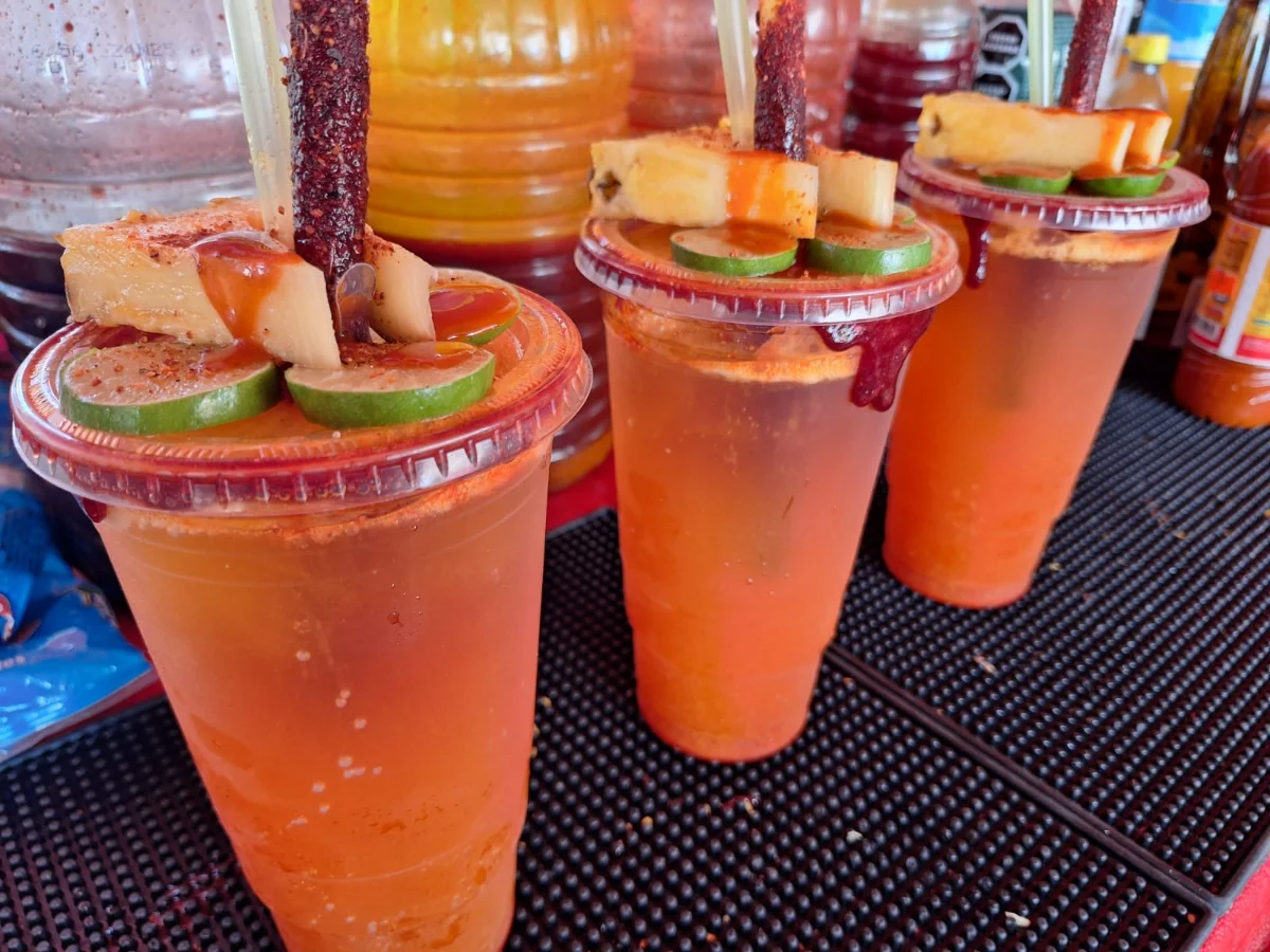 MICHELADA DE MANGO - chica ( ½L )